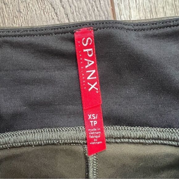 Spanx Olive Green Faux Leather Leggings Size Extra Small - Picture 8 of 14